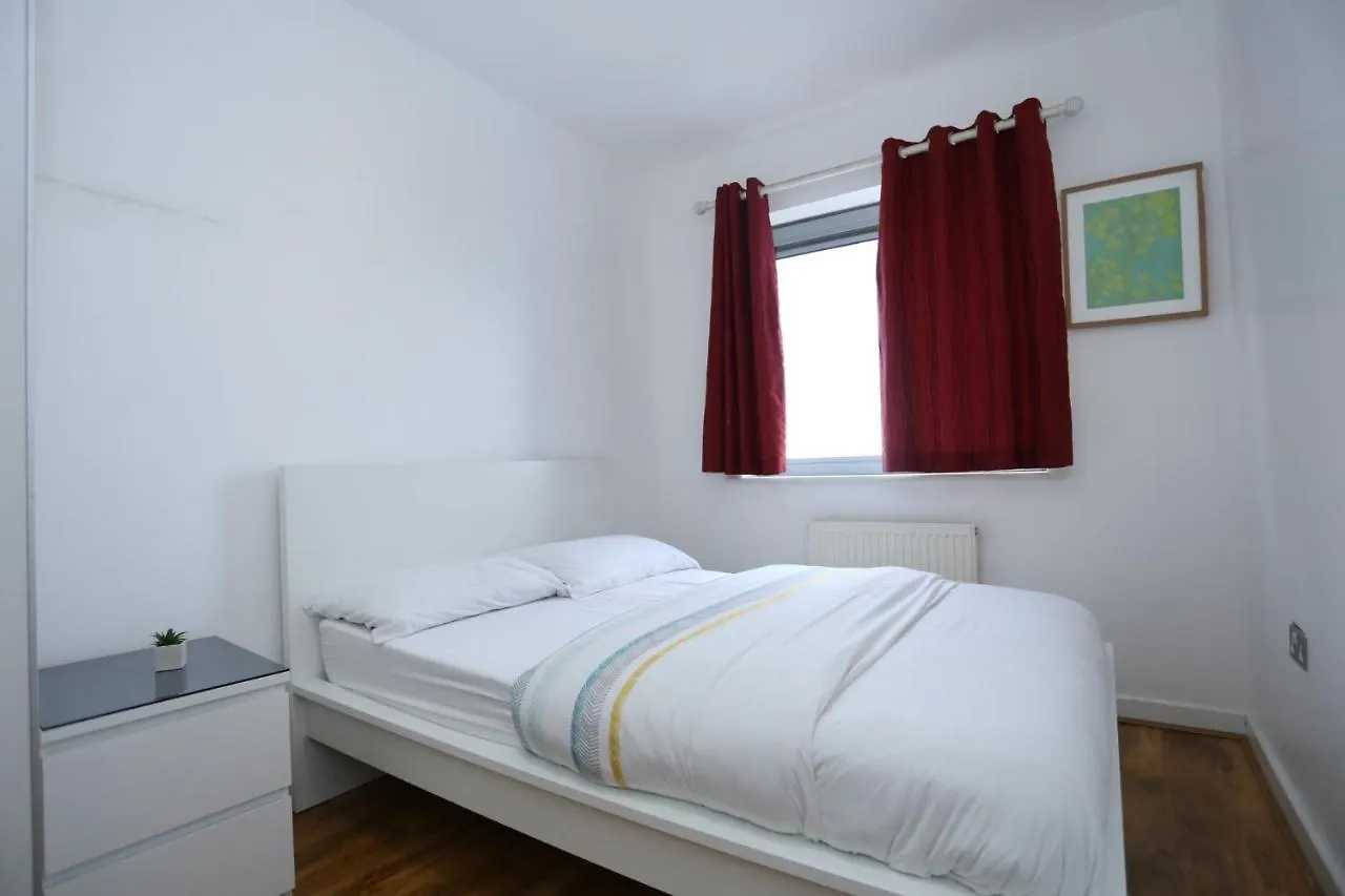 Lovely 2 Bed 2 Toilet Hill House River View Apartment London 0*,